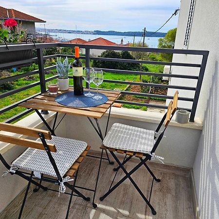 Room Ela Donji Seget Eksteriør bilde