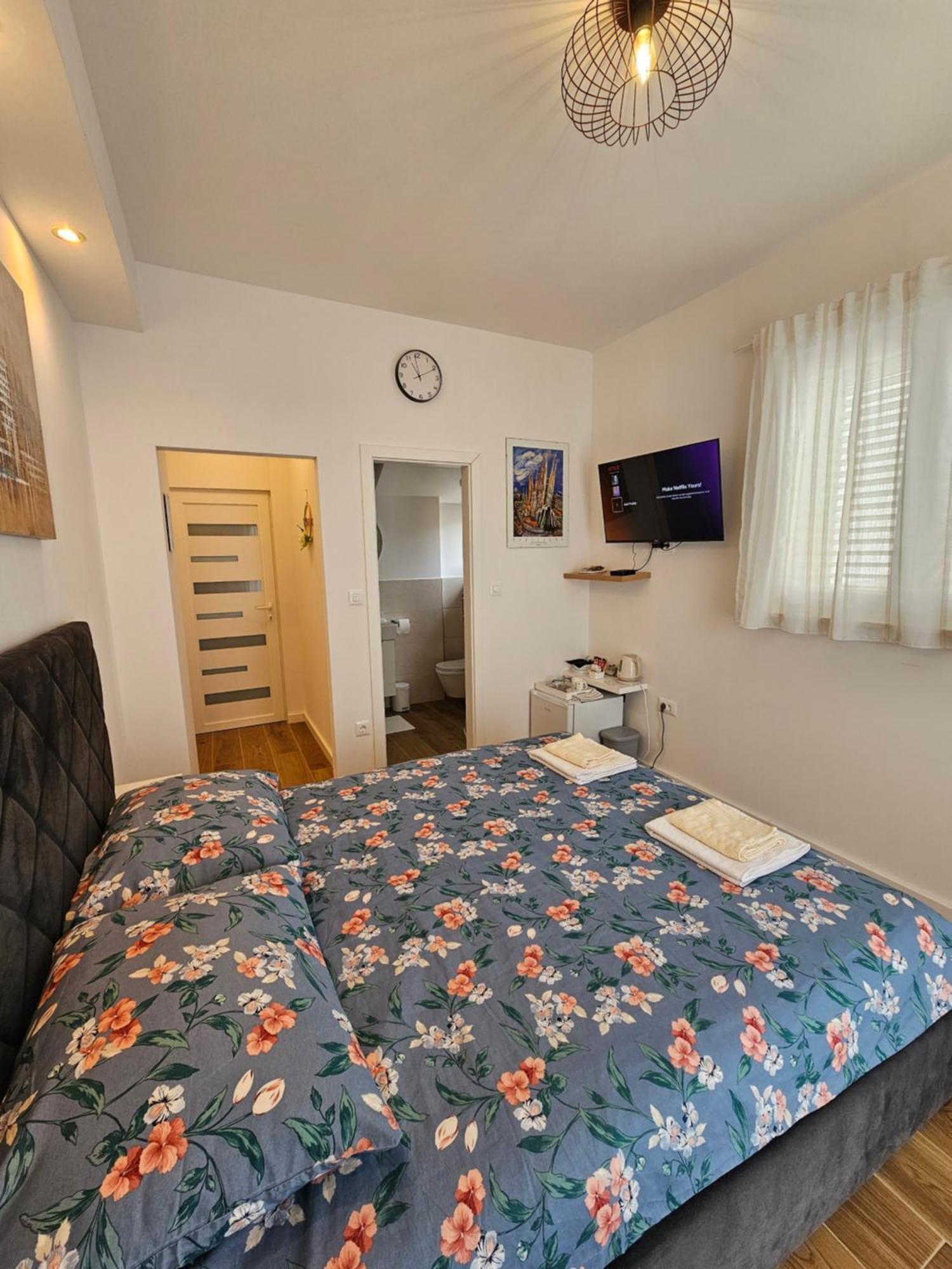 Room Ela Donji Seget Eksteriør bilde